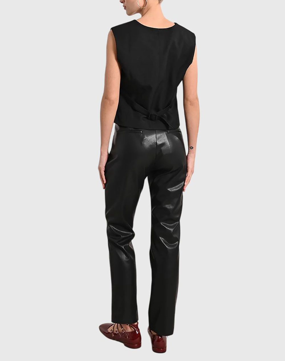 MOLLY BRACKEN LADIES WOVEN SLEEVELESS JACKET T2123DH-BLACK Black φωτογραφία