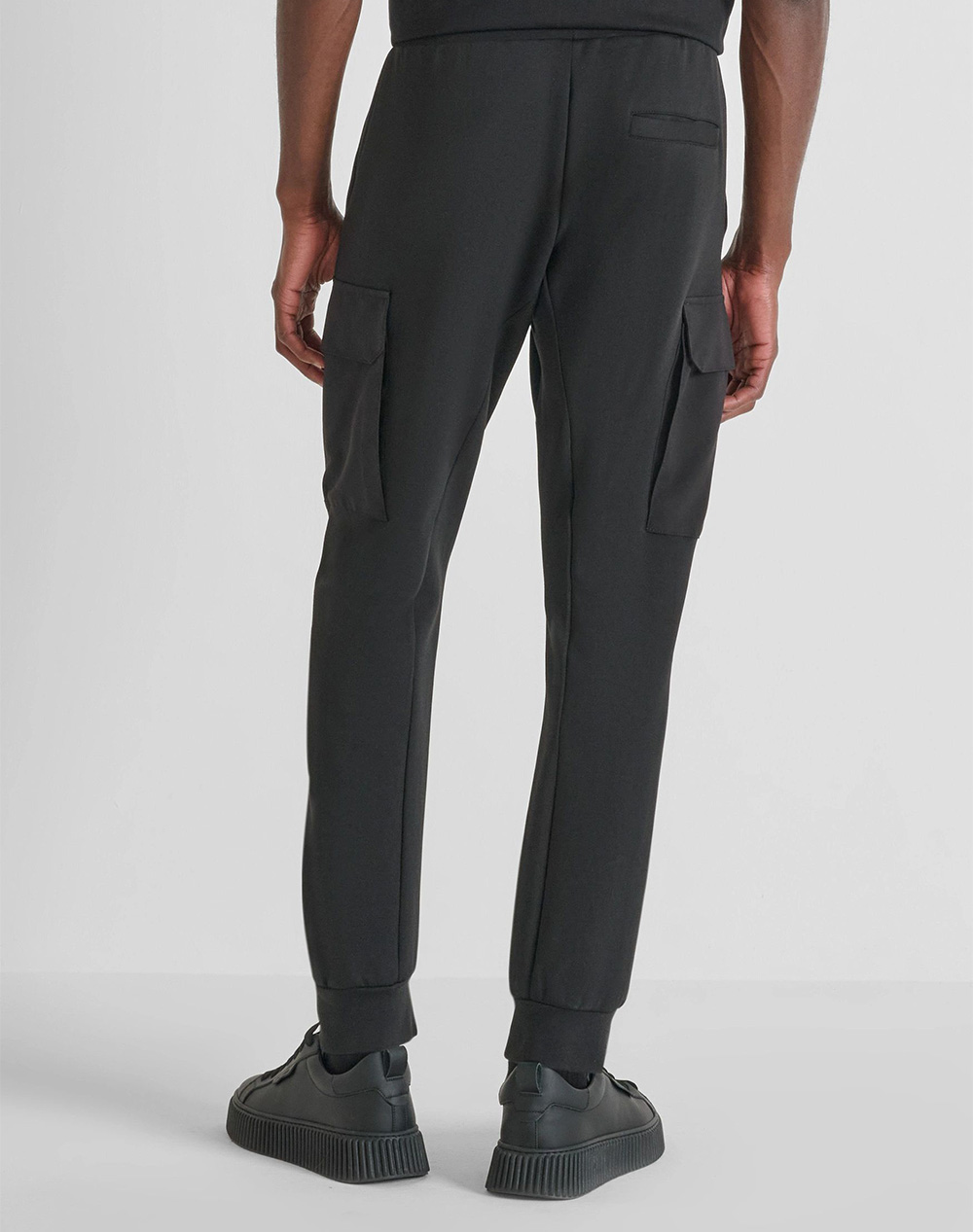 ANTONY MORATO MMFP00415FA150168 MIN OF 6 FLEECE TROUSERS REGULAR FIT IN INTERLOCK COTTON BLEND FABRIC WITH LOGOED RUBBER FLAG ΠΑΝΤΕΛΟΝΙ ΑΝΔΡΙΚΟ FP0041 φωτογραφία