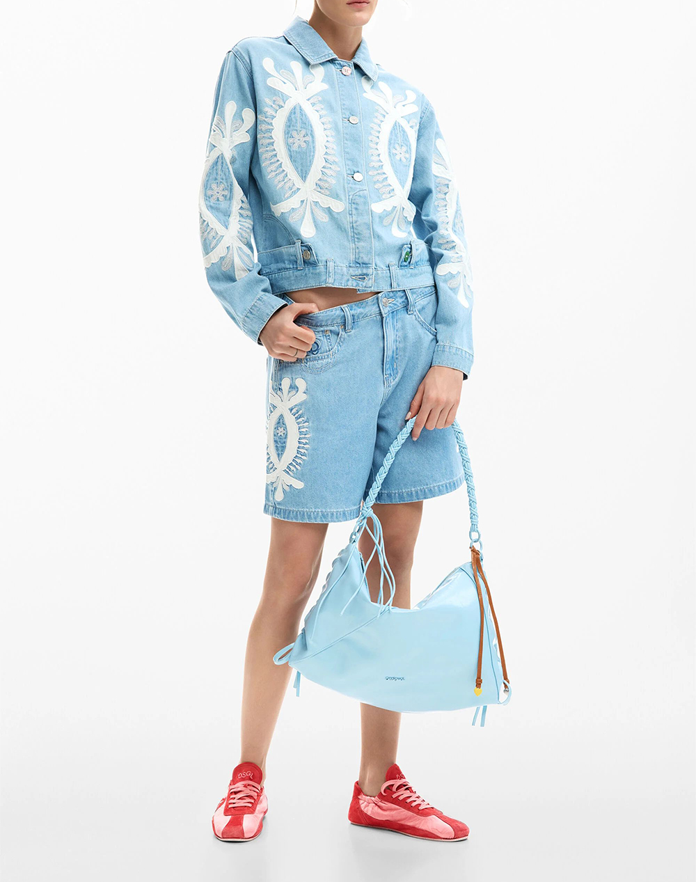 Desigual Denim Wakand Σορτς Γυναικείο 26Swdd45-5053 Denimblue Γυναικεία ρούχα Βερμουδες Politikos Shop Πολιτικός