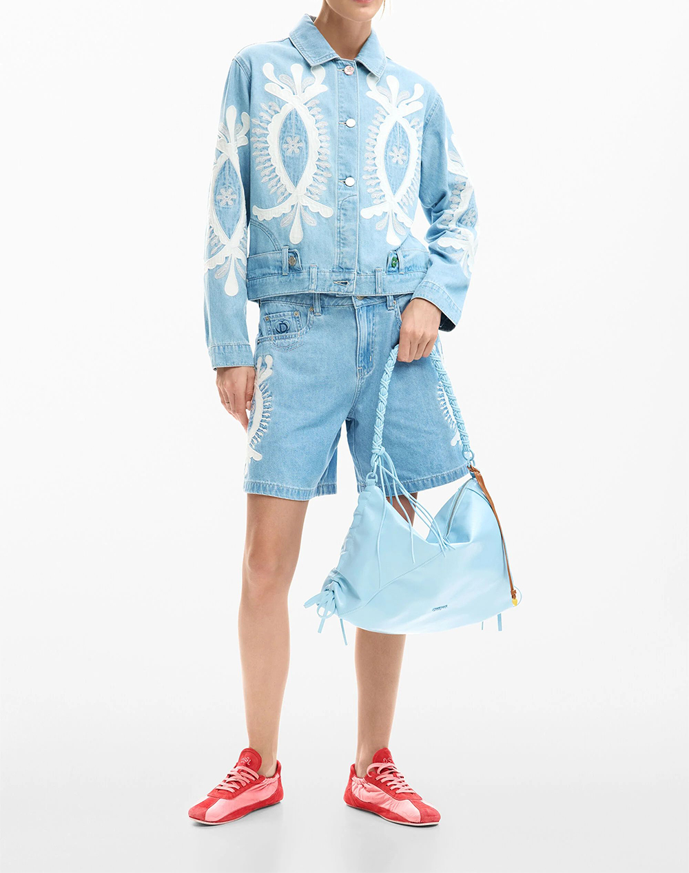 Desigual Chaq Border Μπουφάν Γυναικείο 26Swed04-5053 Denimblue Γυναικεία ρούχα Πανωφορια μπουφάν Politikos Shop Πολιτικός