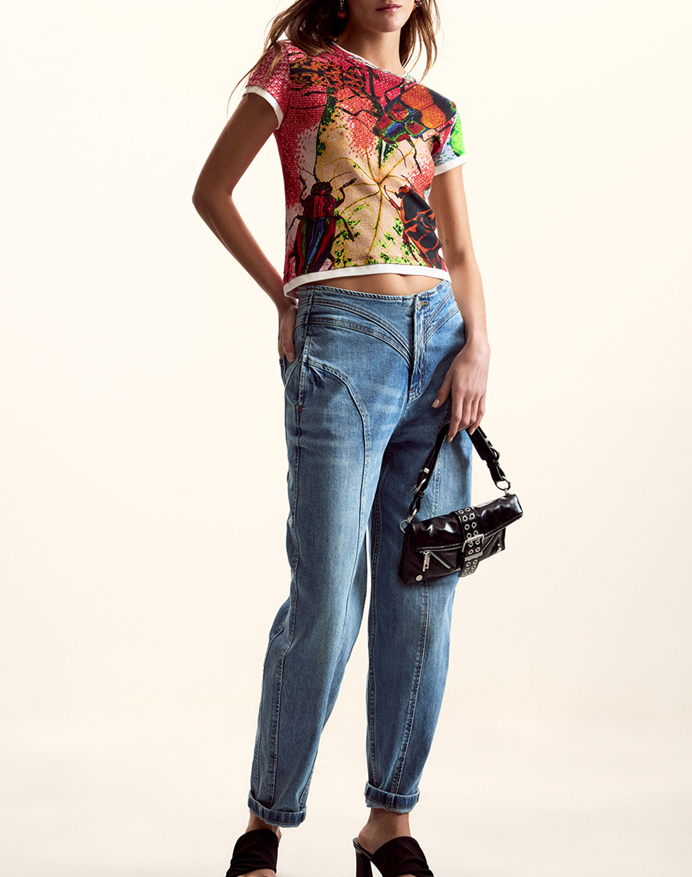 Desigual Ts Bugs Lacroix Μπλούζα Γυναικείο 26Swtk27-9019 Multi Γυναικεία ρούχα μπλούζες Τ-Shirt Politikos Shop Πολιτικός