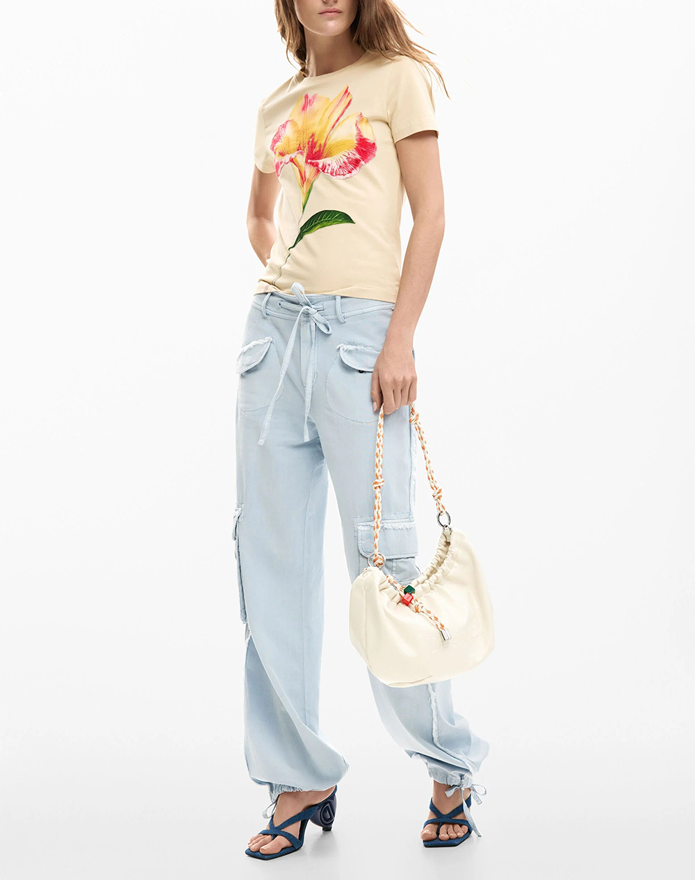 Desigual Ts Estocolmo Μπλούζα Γυναικείο 26Swtk03-1001 Lightyellow Γυναικεία ρούχα μπλούζες Τ-Shirt Politikos Shop Πολιτικός
