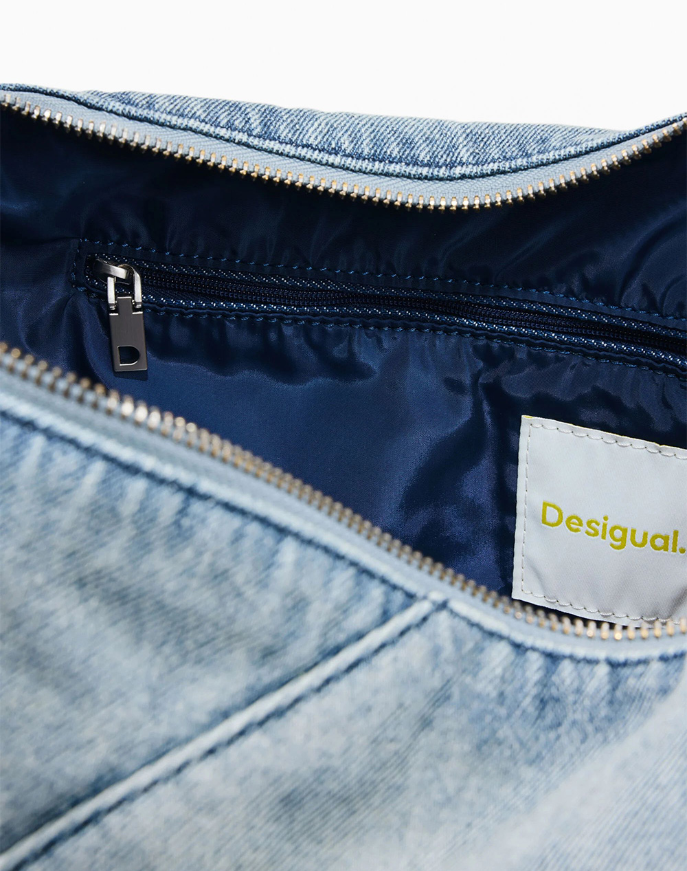 Desigual Bag Half Logo Denim L Τσάντα Γυναικείο 26Saxd27-5005 Denimblue Γυναικεία αξεσουάρ τσάντες Politikos Shop Πολιτικός