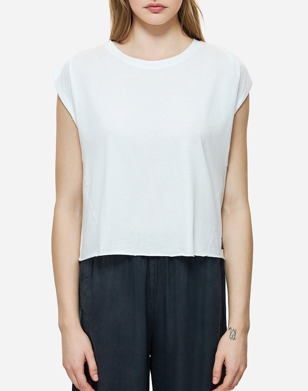 DIRTY LAUNDRY BOXY T-SHIRT WITH SLEEVE DETAIL DLWT000145-WHITE White