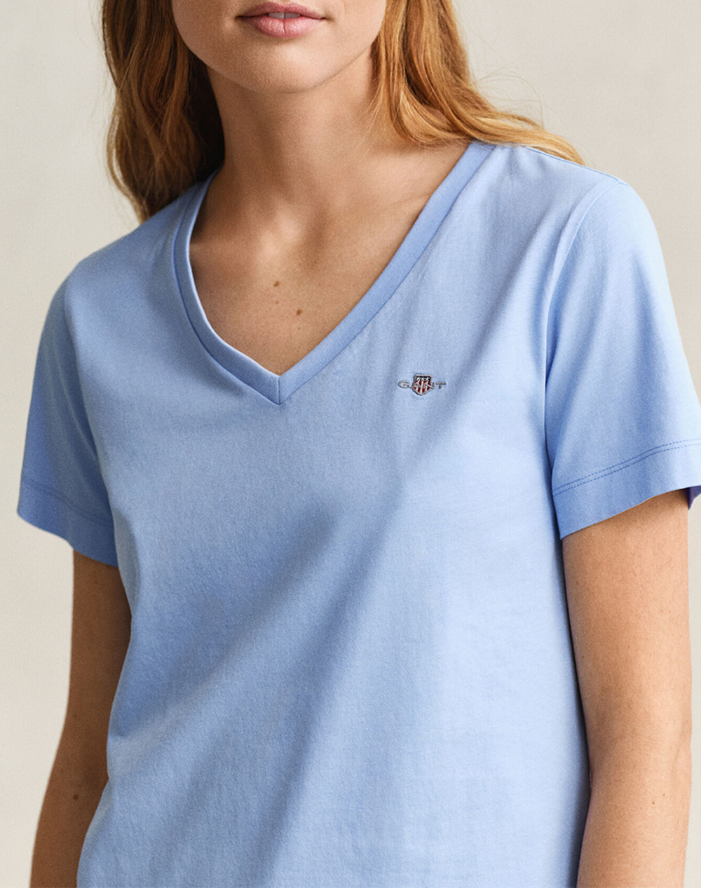 Gant Μπλούζα Κμ Reg Shield Ss V-Neck T-Shirt 3Gw4200750-424 Ciel Γυναικεία ρούχα μπλούζες Τ-Shirt Politikos Shop Πολιτικός