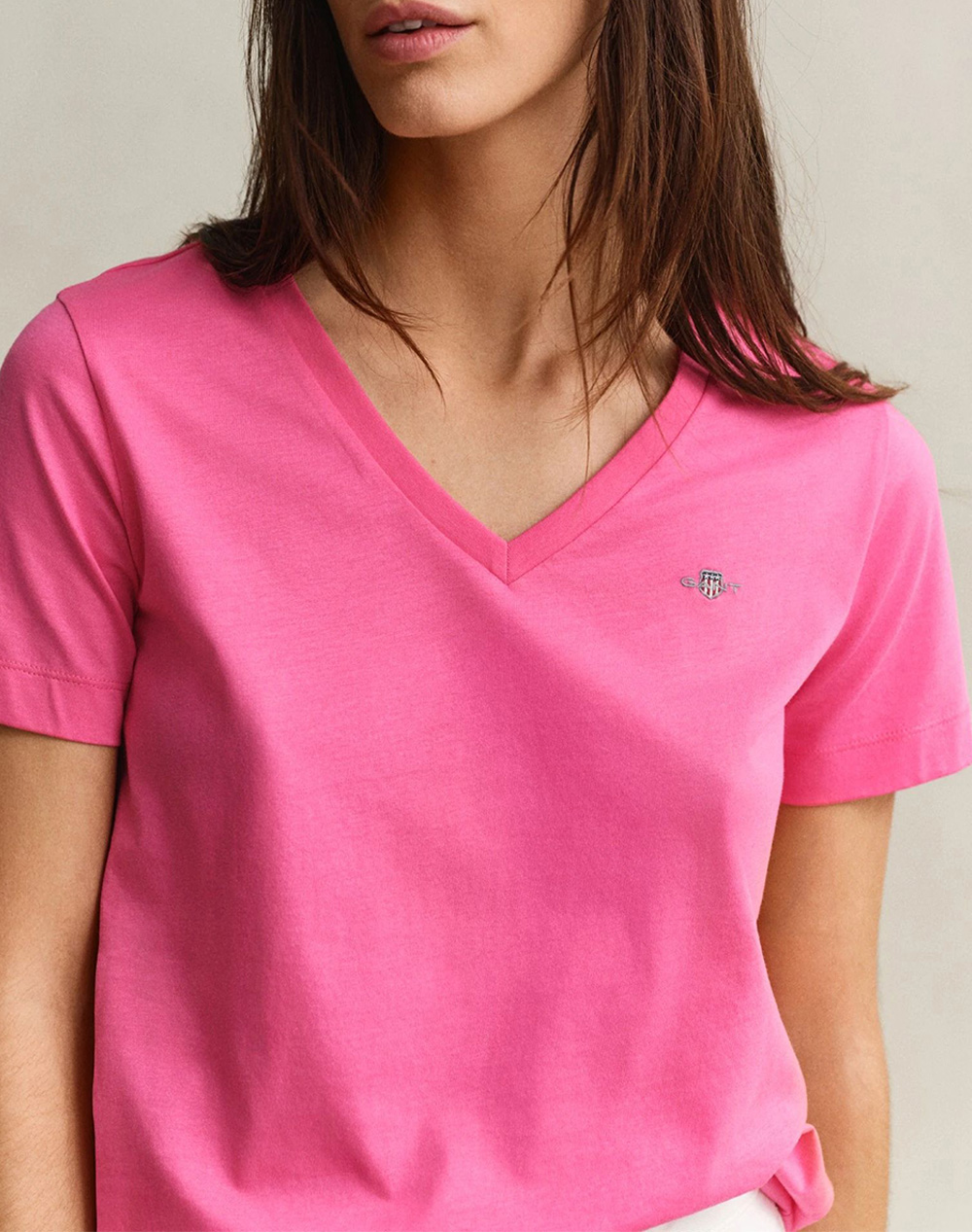 Gant Μπλούζα Κμ Reg Shield Ss V-Neck T-Shirt 3Gw4200750-661 Fuchsia Γυναικεία ρούχα μπλούζες Τ-Shirt Politikos Shop Πολιτικός
