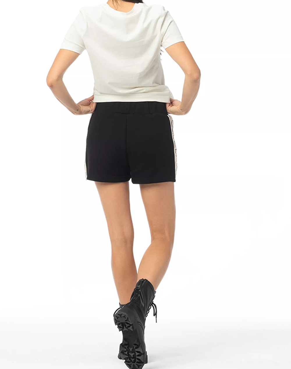 GUESS BRITNEY SHORT ΣΟΡΤΣ ΓΥΝΑΙΚΕΙΟ V3GD13KB3P2-JBLK Black φωτογραφία