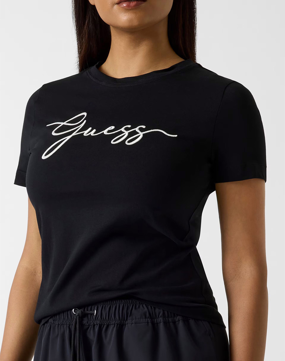 Guess Circe Ss Cn T-Shirt Μπλούζα Γυναικείο V6Gi01K2962-Jblk Black Γυναικεία ρούχα μπλούζες Τ-Shirt Politikos Shop Πολιτικός