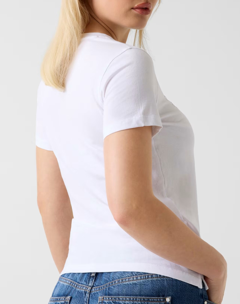 GUESS SS CN GUESS STUDS SCRIPT TEE ΜΠΛΟΥΖΑ ΓΥΝΑΙΚΕΙΟ W6GI15K3035-G011 White