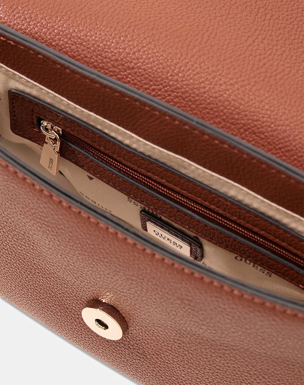 Guess Isola Convertible Xbody Flap Τσάντα Γυναικείο Hwbg9905210-Cog Chocolate Γυναικεία αξεσουάρ τσάντες Politikos Shop Πολιτικός