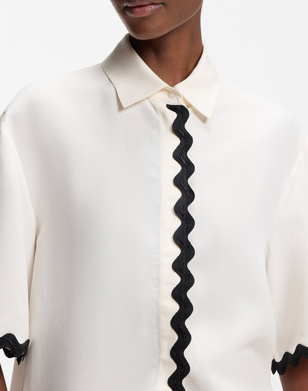 Hugo Camule-1 10278092 01 50558175-115 Offwhite Γυναικεία ρούχα πουκάμισα Politikos Shop Πολιτικός