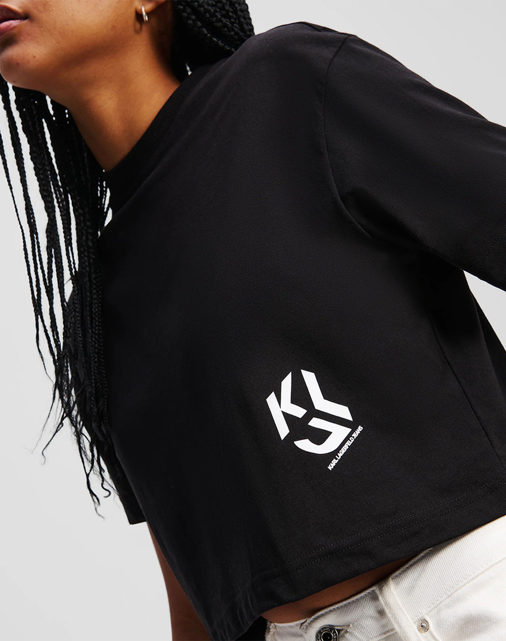 KARL LAGERFELD JEANS KLJ REG CROPPED MONOGRAM TEE A2W17076-999 Black φωτογραφία