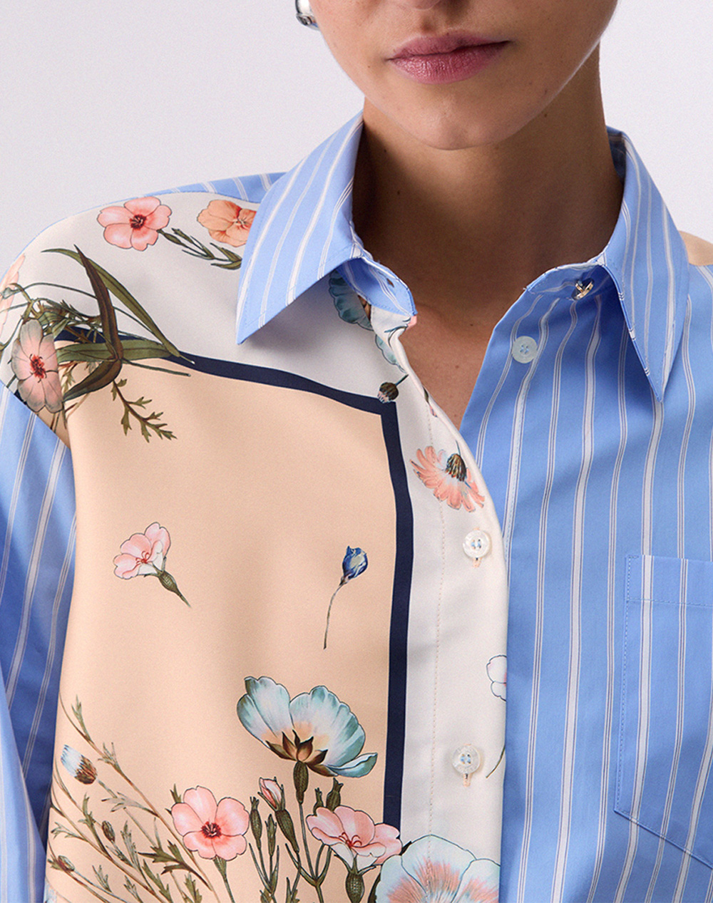 Liu Jo White Wa6C21 Camicia Ts M L Πουκαμισο Γυναικείο Wa6383T2555-P9547 Multi Γυναικεία ρούχα πουκάμισα Politikos Shop Πολιτικός