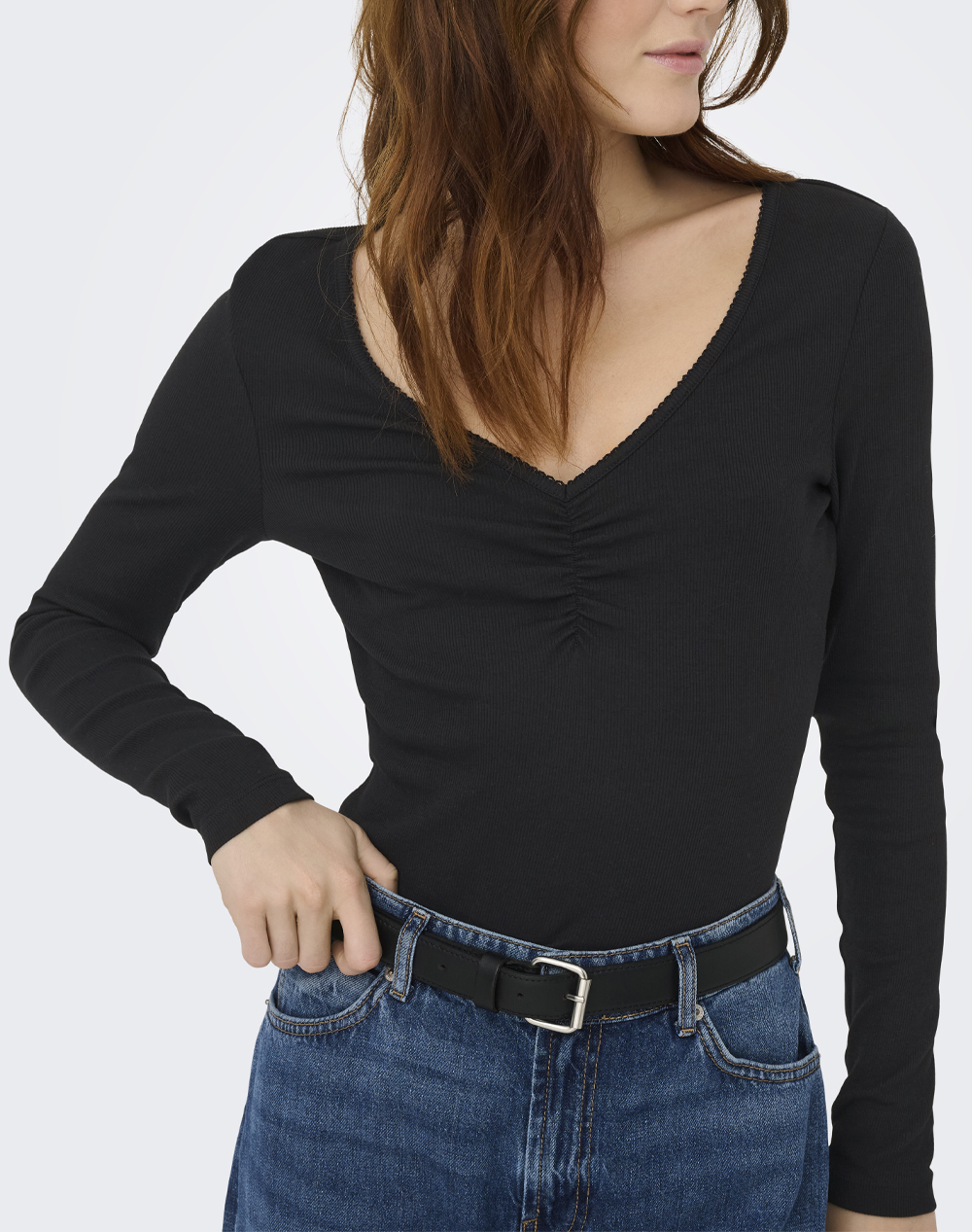 ONLY ONLBETTY L/S SCALLOP V-NECK CC JRS 15365756-BLACK Black