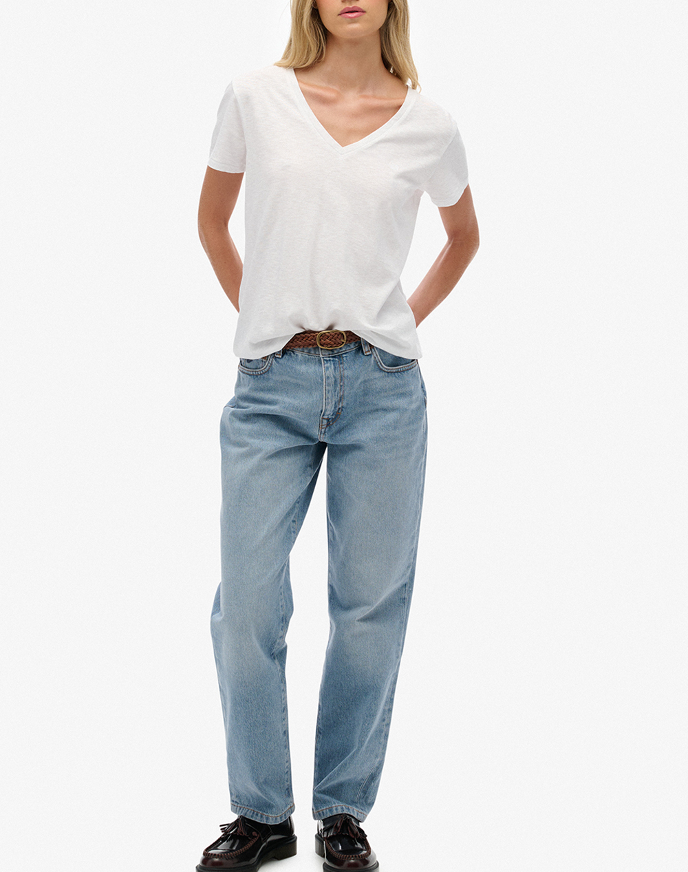 Superdry D1 Studios Slub Emb Vee Tee Μπλούζα Γυναικείο W1011828A-01C White Γυναικεία ρούχα μπλούζες Τ-Shirt Politikos Shop Πολιτικός