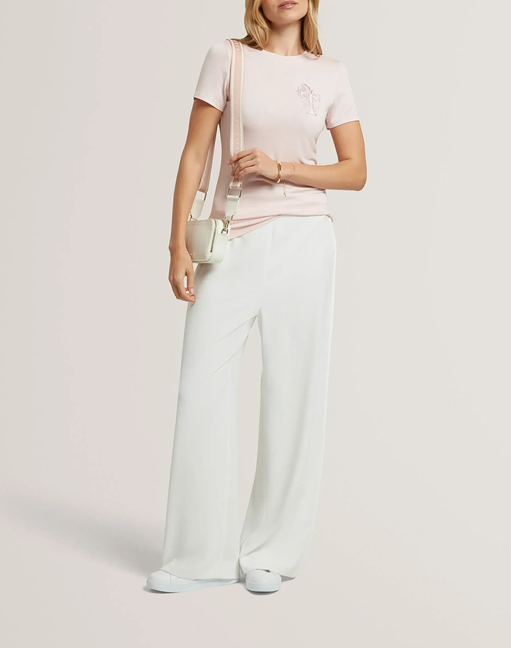 Ted Baker Ilexia Short Sleeve Fitted Tee 284145-Pink Lightpink Γυναικεία ρούχα μπλούζες Τ-Shirt Politikos Shop Πολιτικός