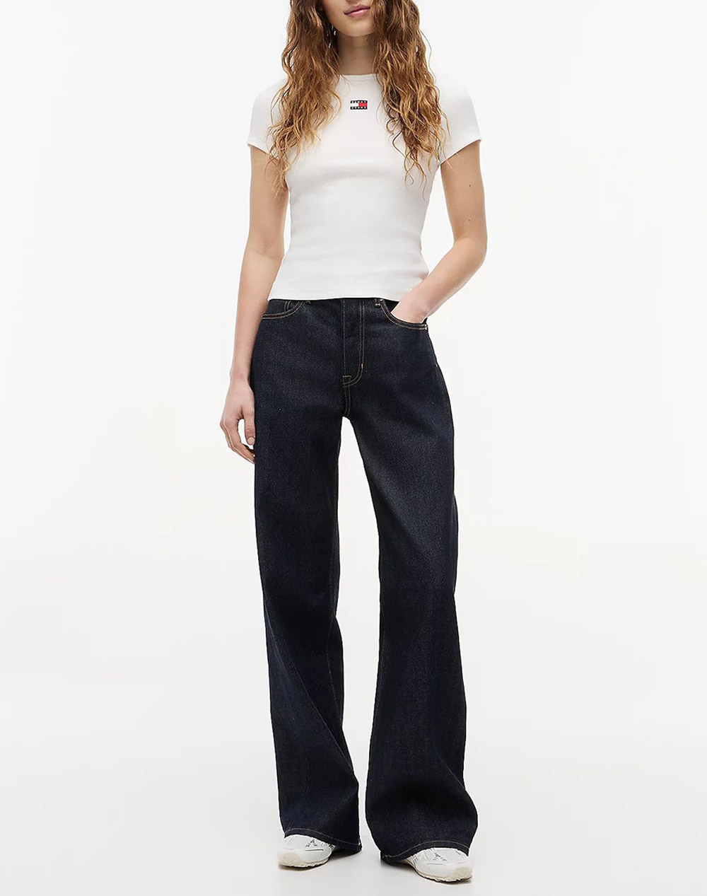 Tommy Jeans Tjw Slim Badge Rib Tee Dw0Dw17881-Ybl Ecru Γυναικεία ρούχα μπλούζες Τ-Shirt Politikos Shop Πολιτικός