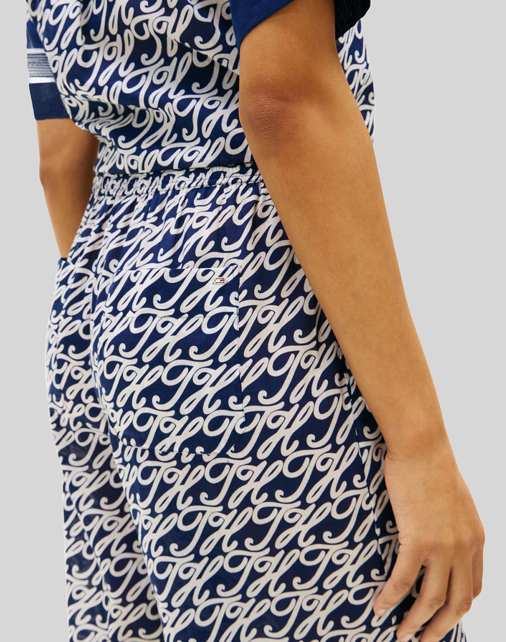 Tommy Hilfiger Swimshop Silk Voile Aop Pants Ww0Ww49560-0Yf Navyblue Γυναικεία ρούχα παντελόνια Υφασματινα Politikos Shop Πολιτικός