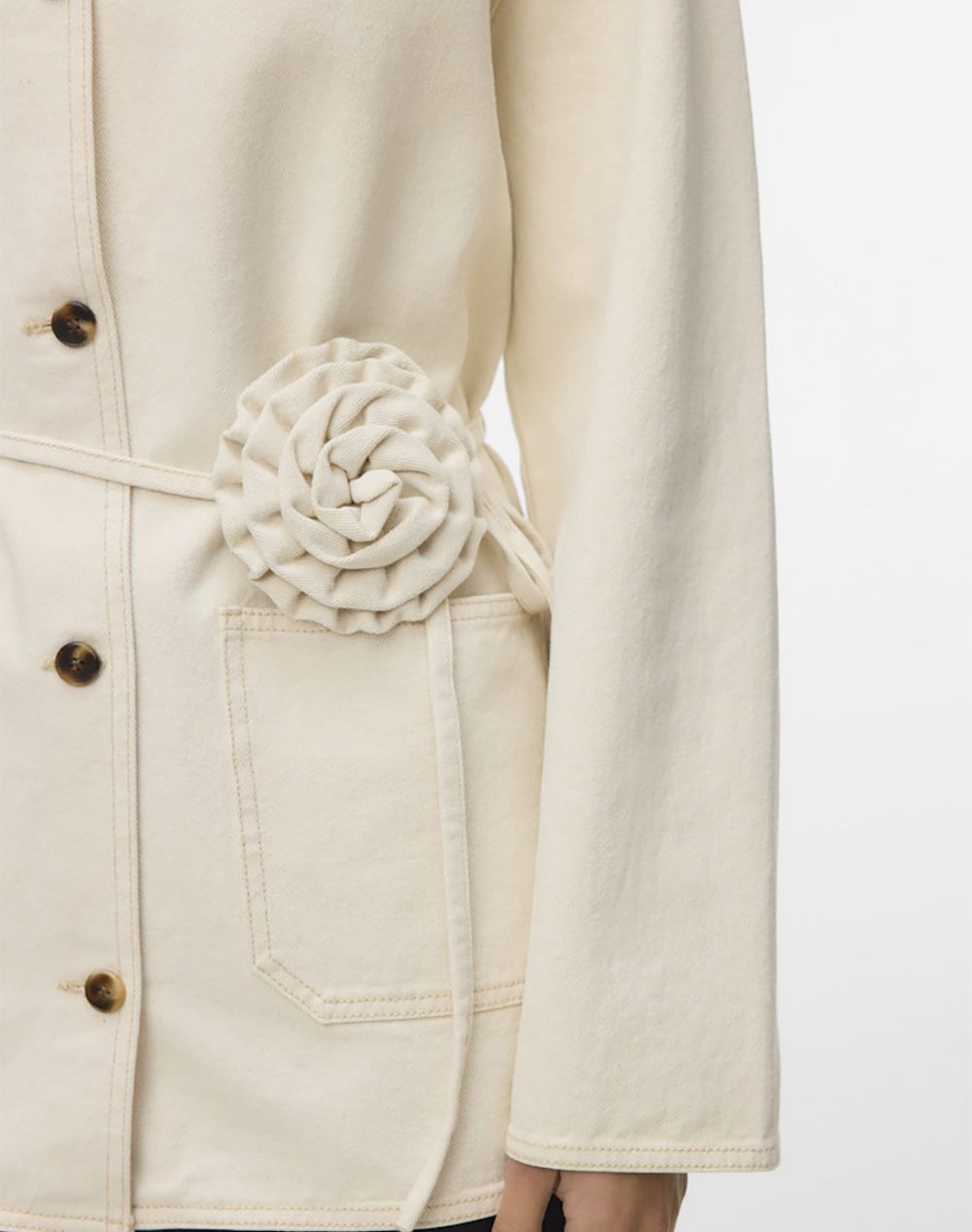 VERO MODA VMSAZZY LS ROSE BELT DNM JAKCET 10339336-ECRU Ecru φωτογραφία