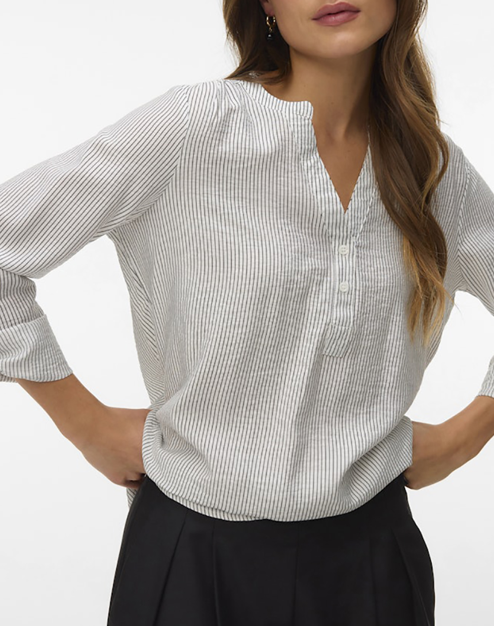 Vero Moda Vmkaja Ls V-Neck Fold-Up Top Wvn 10340684-Snow Whiteamandablack Offwhite Γυναικεία ρούχα μπλούζες Τοπ Κορμακια Politikos Shop Πολιτικός
