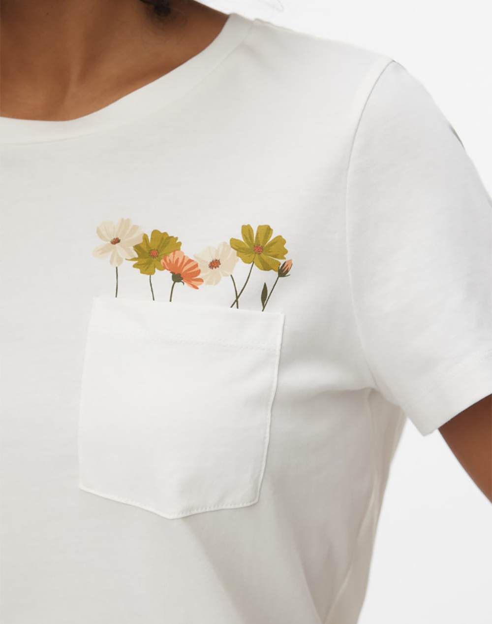 Vero Moda Vmkarma S O-Neck T-Shirt Jrs Btq 10345912-Snow Whiteflower Pocket Offwhite Γυναικεία ρούχα μπλούζες Τ-Shirt Politikos Shop Πολιτικός