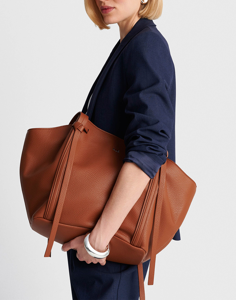 Ale Τσάντα 100Πολυουρεθανη 8T23467-Kafe Brown Γυναικεία αξεσουάρ τσάντες Politikos Shop Πολιτικός