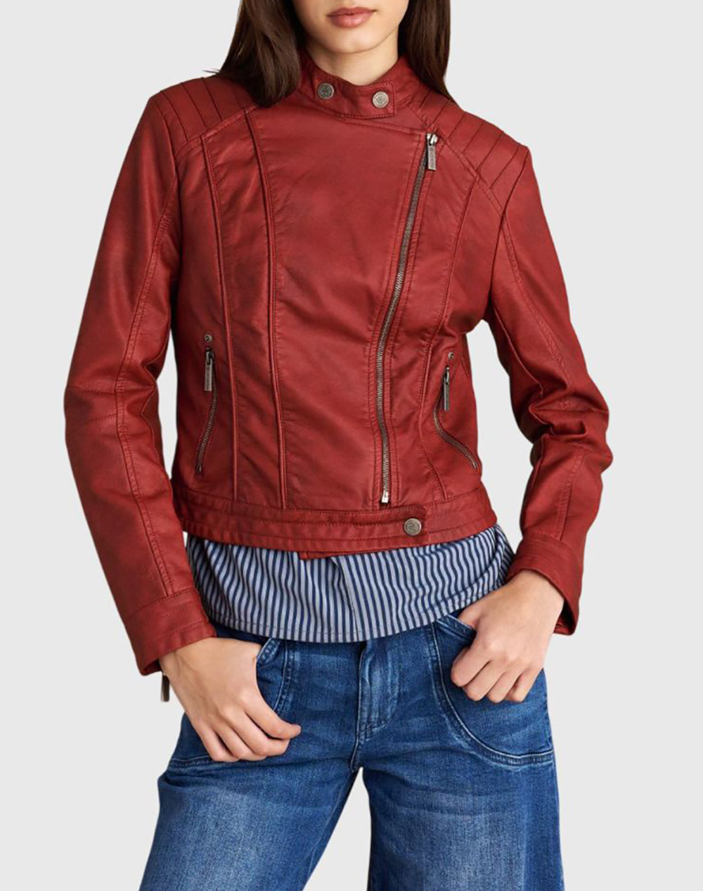 Γυναικεία μπουφάν σε κοκκινο