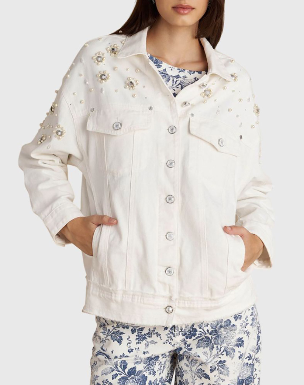 Γυναικεία μπουφάν σε λευκο