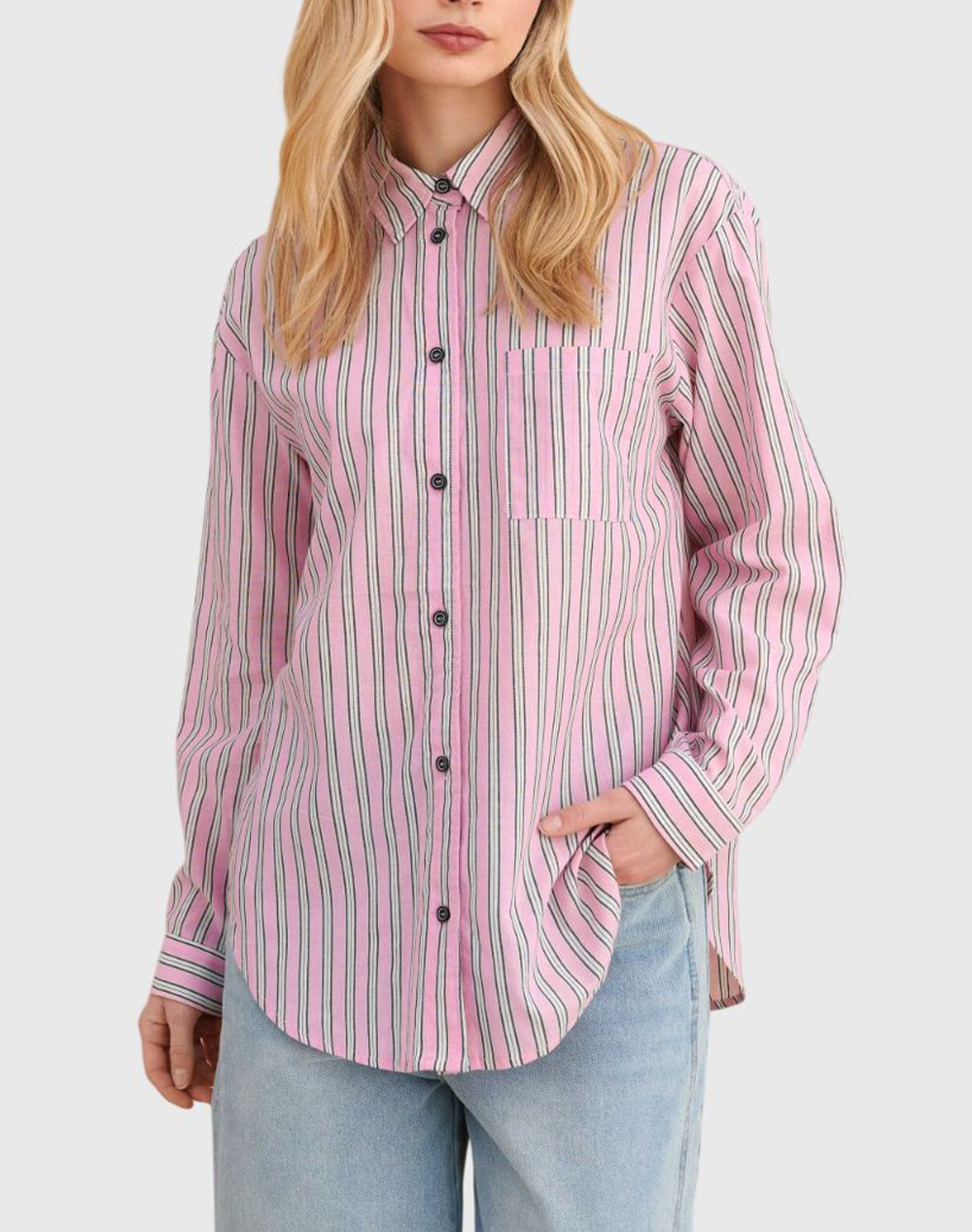 Γυναικεία ρούχα και beachwear attrattivo σε ροζ