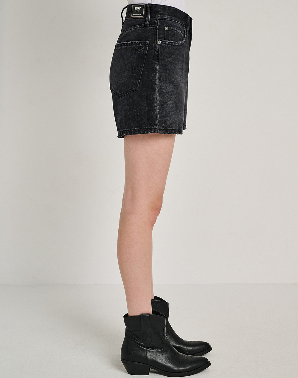 Staff New Dora Wmn Short Pant 100%Co 5-981 078 Bls 055- 00 Denimblack Γυναικεία ρούχα Σορτς Βερμουδες Politikos Shop Πολιτικός