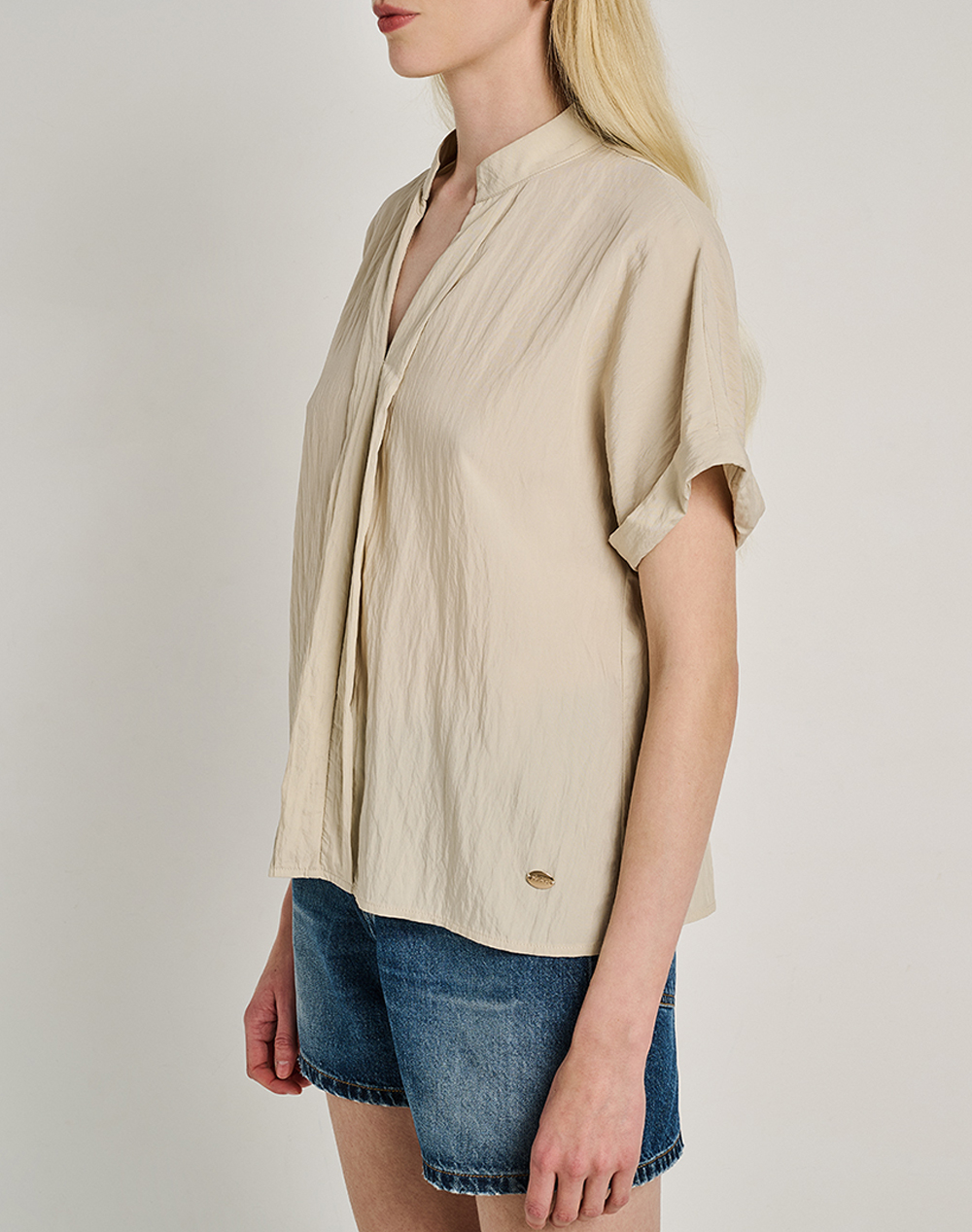Staff Hannah Short Sleeve Shirt 75%Rayon 25%Nylon 62-203 055-Ν9947 Biege Γυναικεία ρούχα μπλούζες Τοπ Κορμακια Politikos Shop Πολιτικός