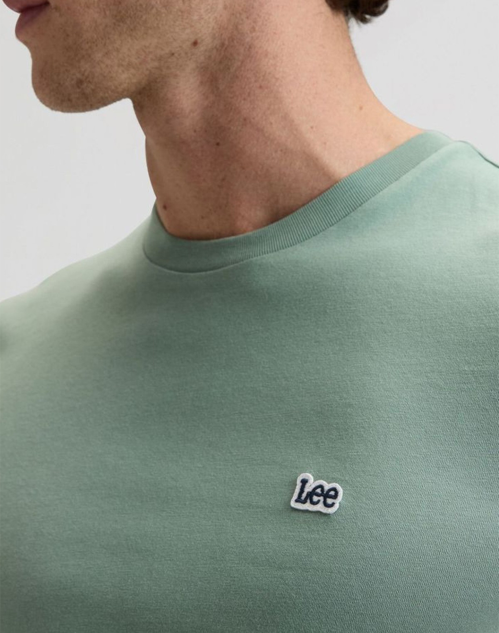 Lee Ss Patch Logo Tee 112376466-Desert Sage Lightgreen ανδρικά ρούχα μπλούζες T-Shirt Politikos Shop Πολιτικός