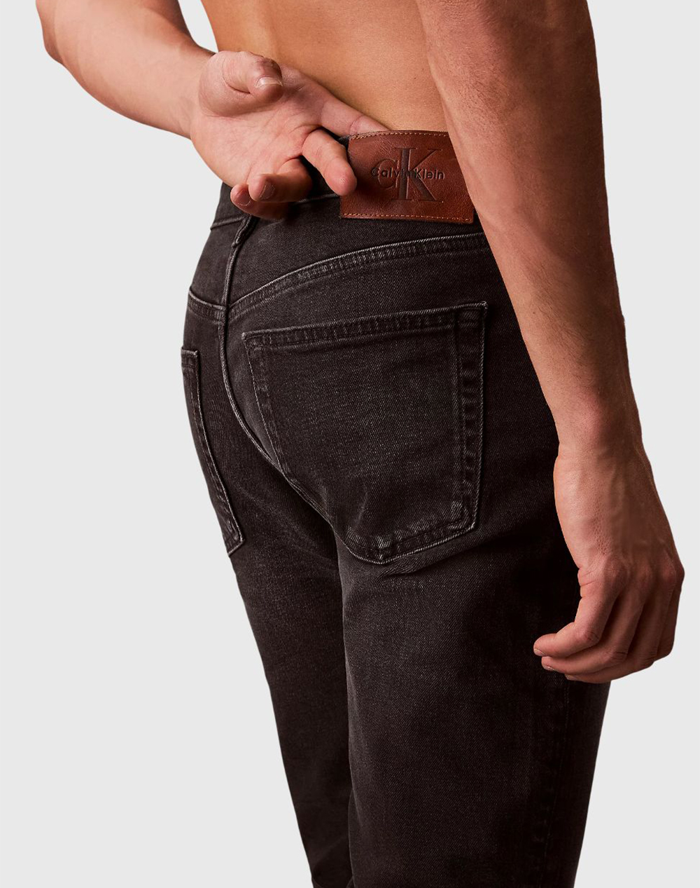 Calvin Klein Slim Taper Ck Ess Black Jean Lv04Rb754G-Yd332 Denimblack ανδρικά ρούχα παντελόνια Jeans Politikos Shop Πολιτικός