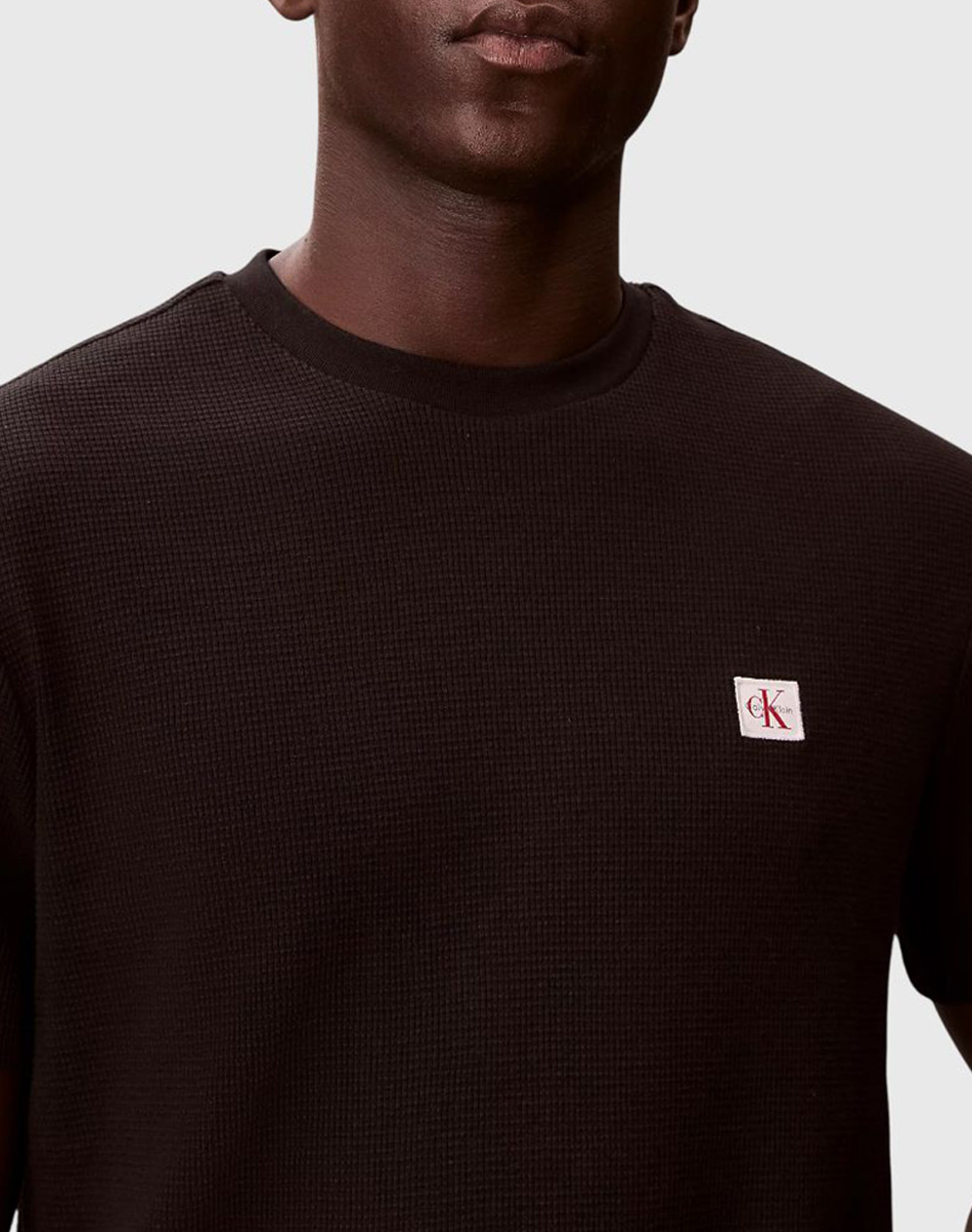 Calvin Klein Ss Waffle Badge Crewnk Tee Lv04Rd008G-Ub1 Black ανδρικά ρούχα μπλούζες T-Shirt Politikos Shop Πολιτικός
