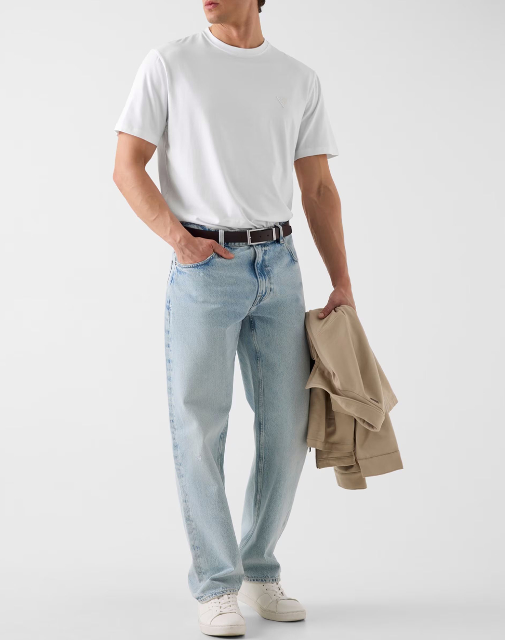 Guess Cn Ss Small Patch Cotton Modal Μπλούζα Ανδρικό M6Gi21K3053-G011 Offwhite ανδρικά ρούχα μπλούζες T-Shirt Politikos Shop Πολιτικός
