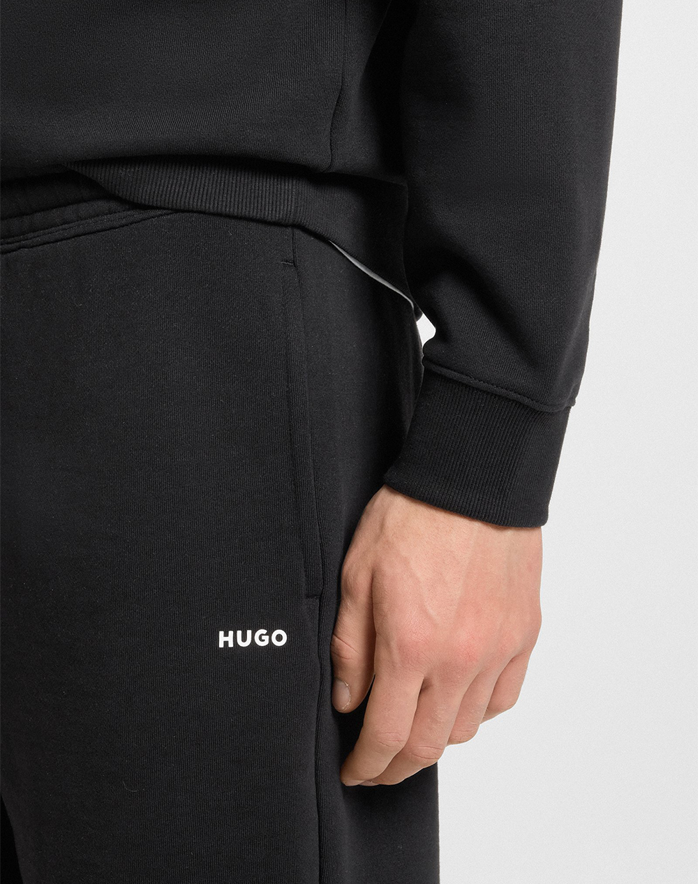 Hugo Dayono 10249110 01 50530696-001 Black ανδρικά αθλητικά ρούχα Σορτς Βερμουδα Politikos Shop Πολιτικός