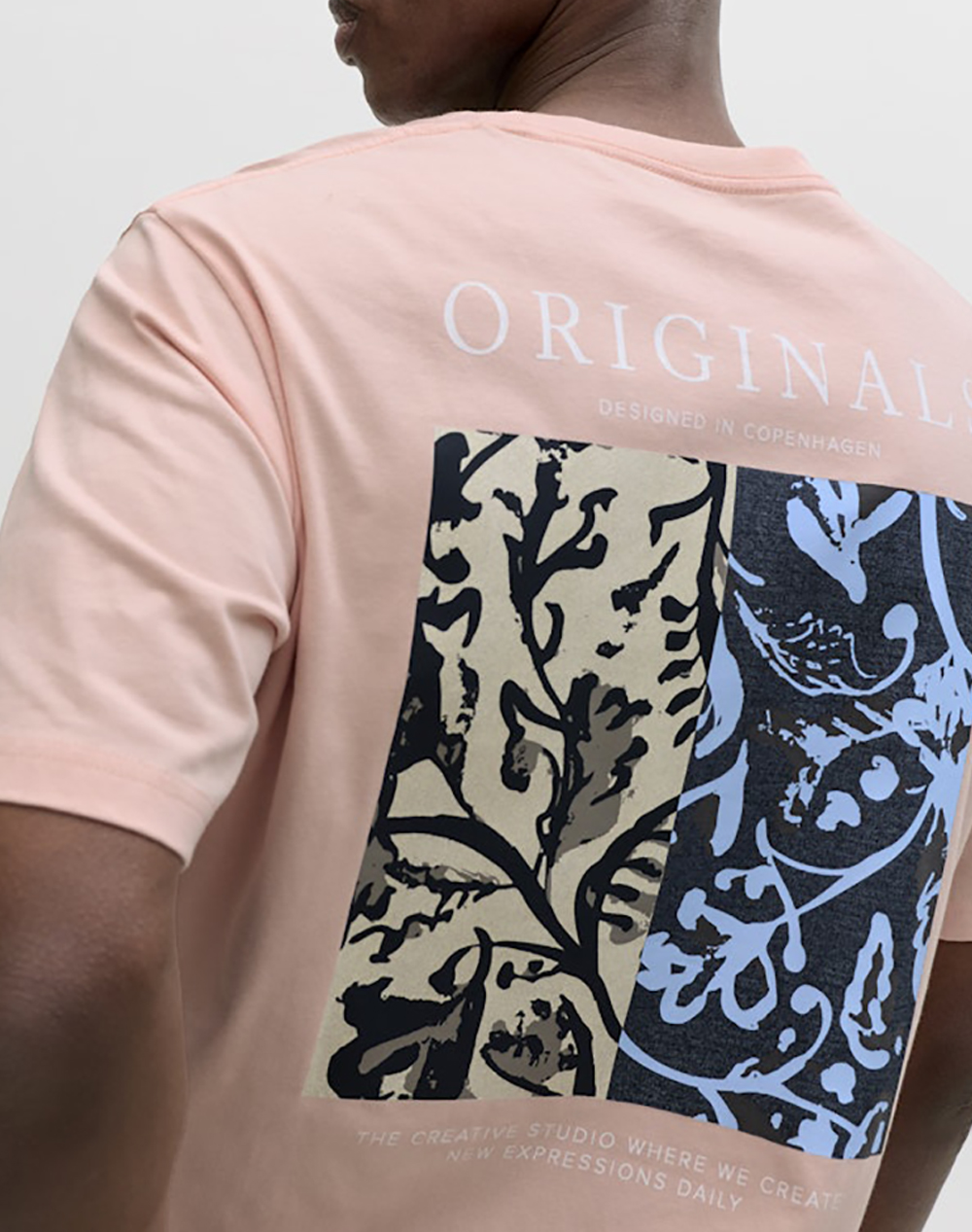 Jackl Jones Jormontauk Aop Back Tee Ss Crew Neck Sn 12292148-Peach Melba Lightpink ανδρικά ρούχα μπλούζες T-Shirt Politikos Shop Πολιτικός
