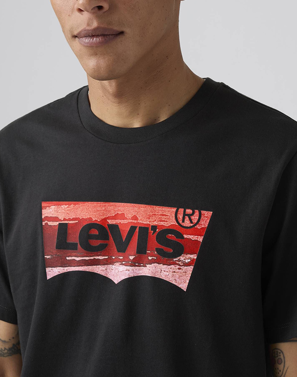 Levis Graphic Crewneck Tee Blacks 22491-2105-2105 Black ανδρικά ρούχα μπλούζες T-Shirt Politikos Shop Πολιτικός