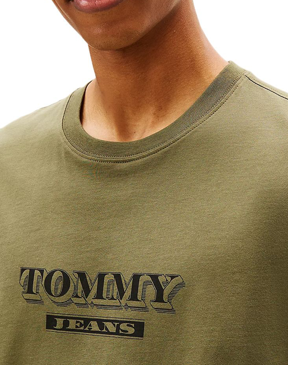 Tommy Jeans Tjm Reg Bills Font Ss Tee Ext Dm0Dm22322-Gy1 Darkolivegreen ανδρικά ρούχα μπλούζες T-Shirt Politikos Shop Πολιτικός