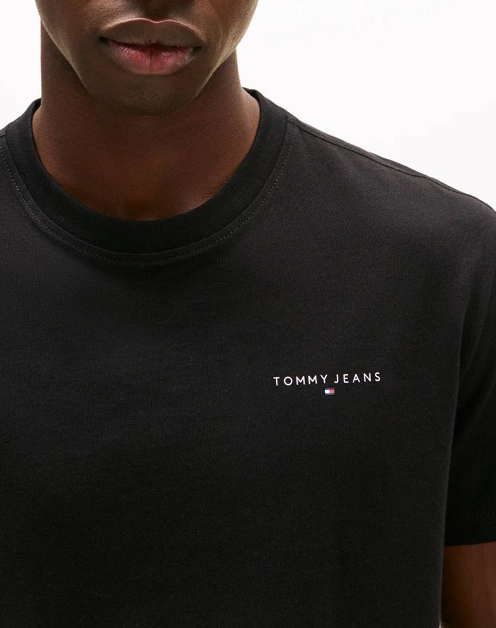Tommy Jeans Tjm Slim Linear Chest Tee Ext Dm0Dm21780-Bds Black ανδρικά ρούχα μπλούζες T-Shirt Politikos Shop Πολιτικός