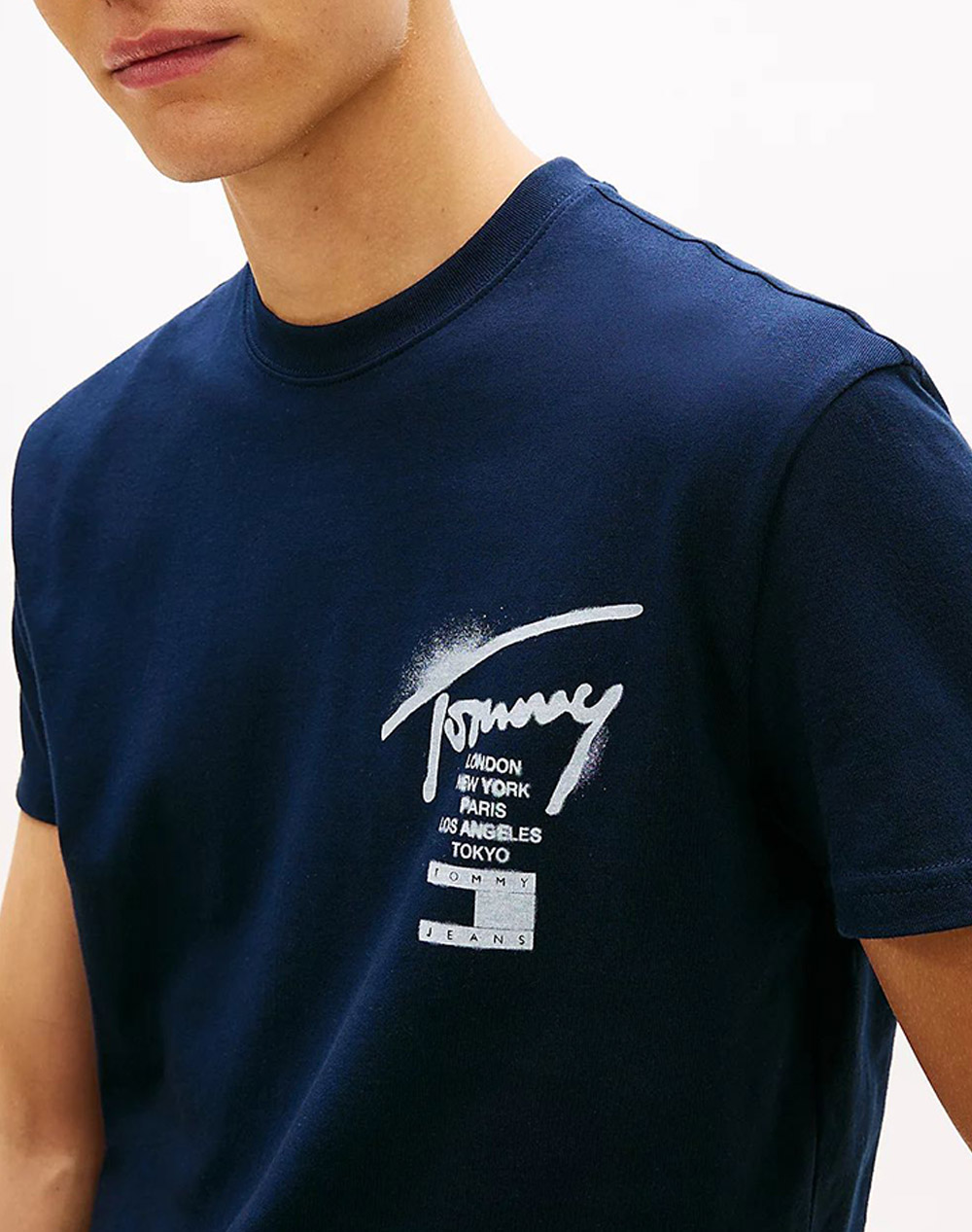 Tommy Jeans Tjm Reg City Sign Ss Tee Ext Dm0Dm22553-C1G Darkblue ανδρικά ρούχα μπλούζες T-Shirt Politikos Shop Πολιτικός