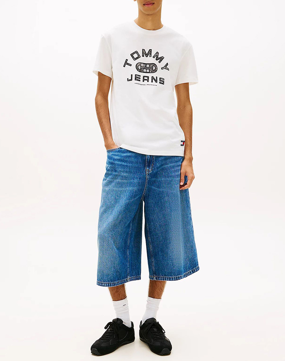 Tommy Jeans Tjm Reg Tj Gym Ss Tee Ext Dm0Dm22551-Ybl Offwhite ανδρικά ρούχα μπλούζες T-Shirt Politikos Shop Πολιτικός