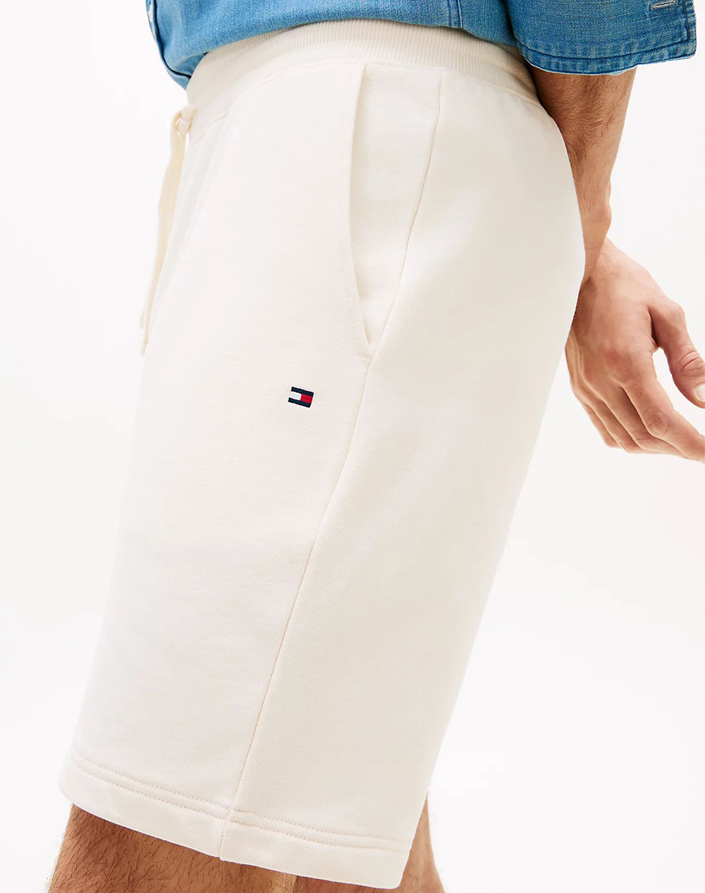 TOMMY HILFIGER ESSENTIAL TERRY SWEATSHORT MW0MW37240-Z00 Ivory φωτογραφία