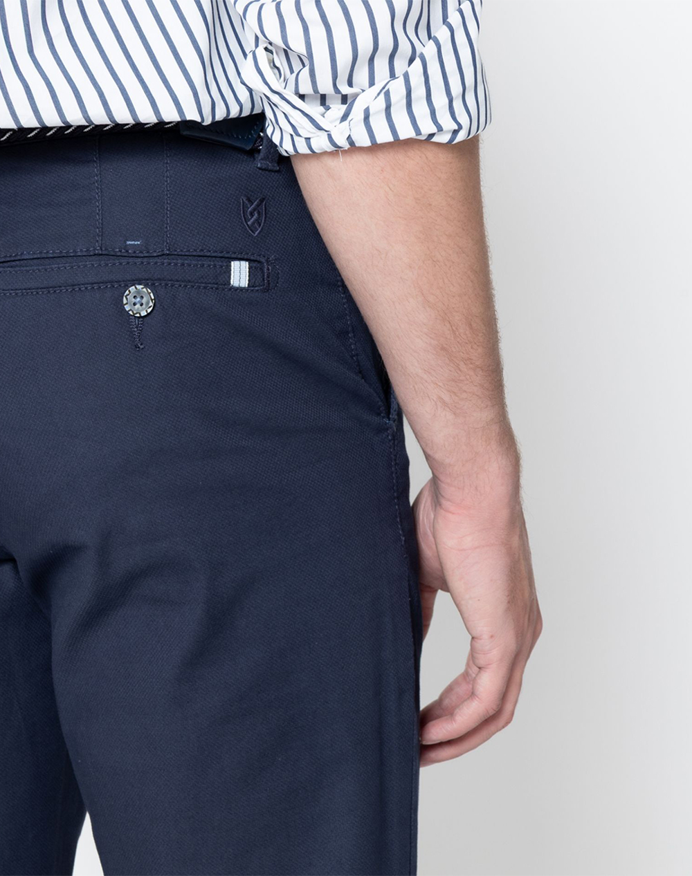 The Bostonians Παντελόνι Chinos Dobby Regular Fit 3Cn1696T303-Navy Navyblue ανδρικά ρούχα παντελόνια Politikos Shop Πολιτικός