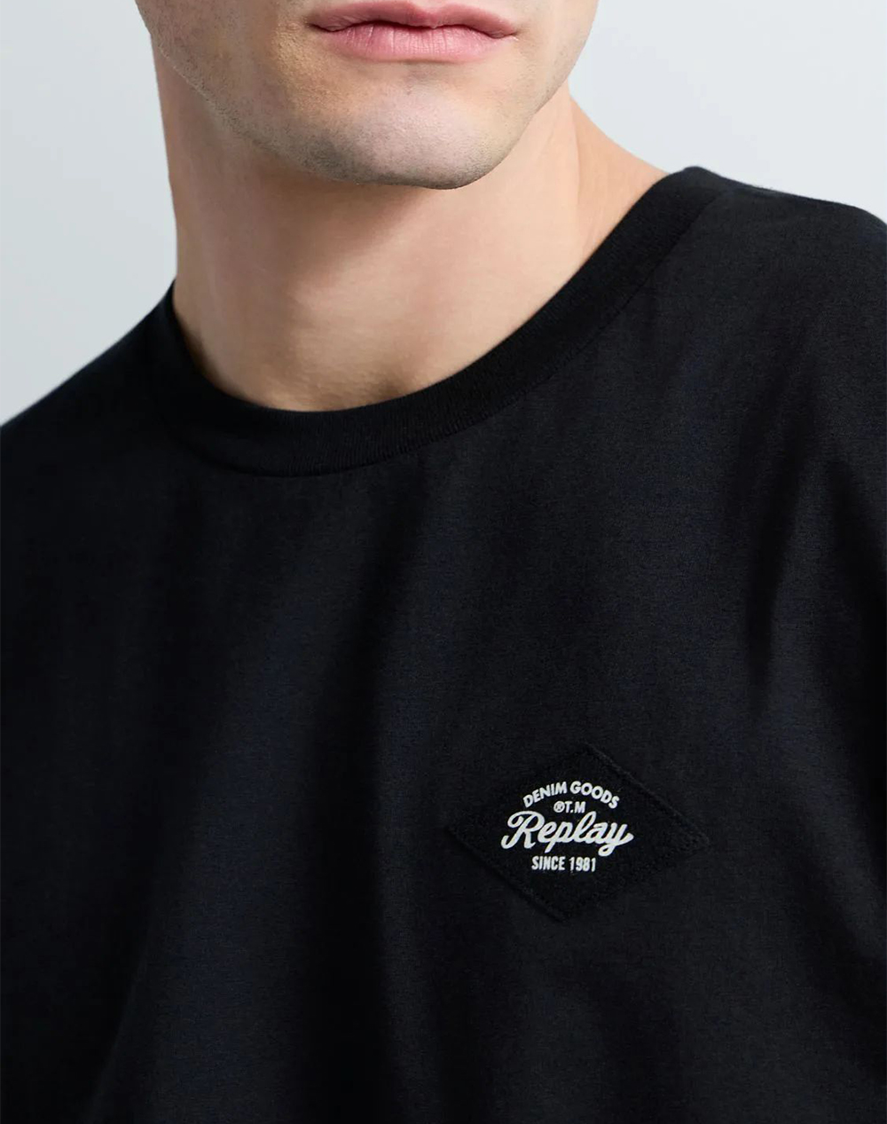 Replay Μακω M3368 000 23732P-098 Black ανδρικά ρούχα μπλούζες T-Shirt Politikos Shop Πολιτικός