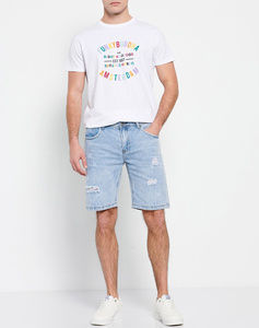 Denim shorts with destroyed effects