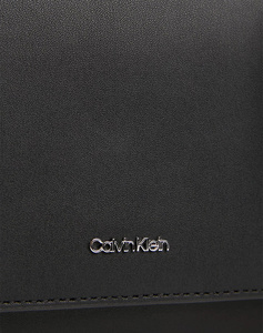 CALVIN KLEIN CK MUST SHOULDER BAG (Dimensions: 26.5 x 14 x 6 cm)